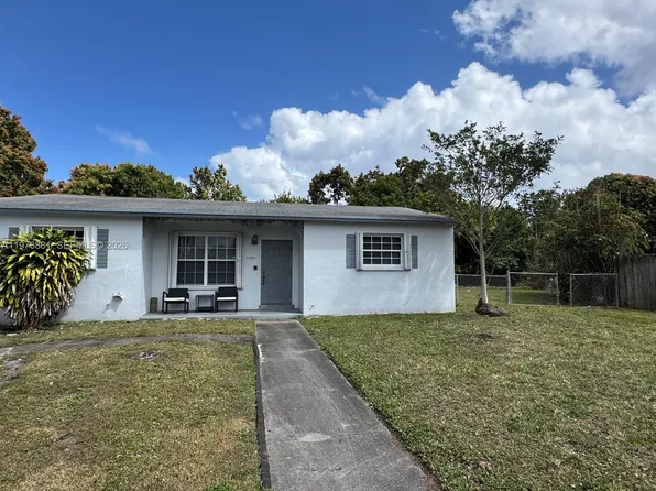 16981 NE 8th Ct, North Miami Beach, FL 33162
