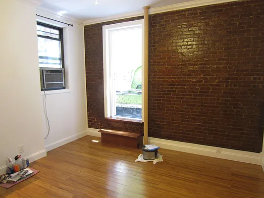 Rented by Aryeh Realty | media 11