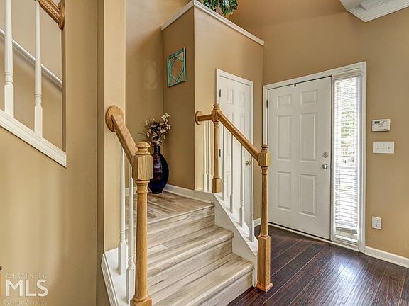 4th image of 4905 Oak Meadow Ln