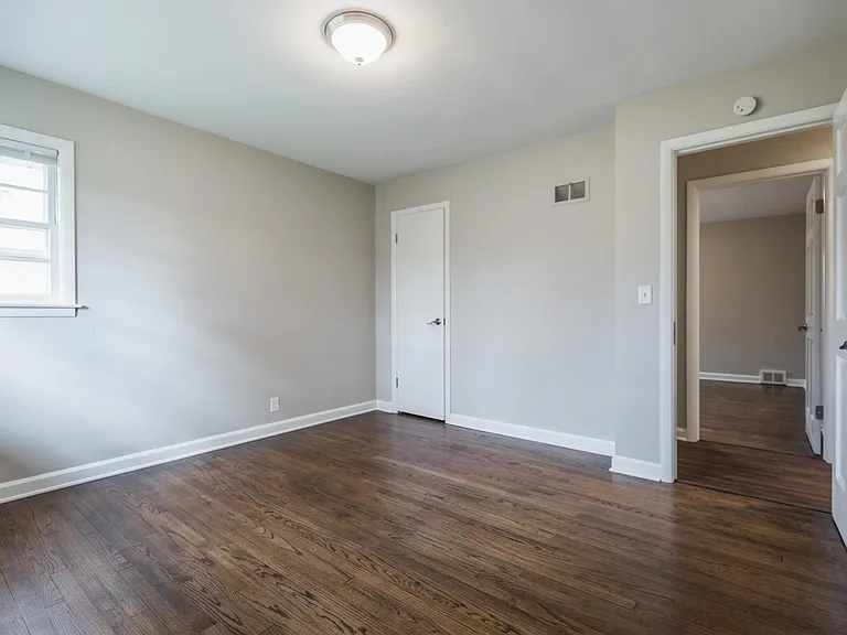 W170N8758 Edgewood Pl — Photo 14