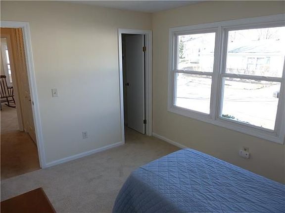 4th image of 34 Falcon Ln E