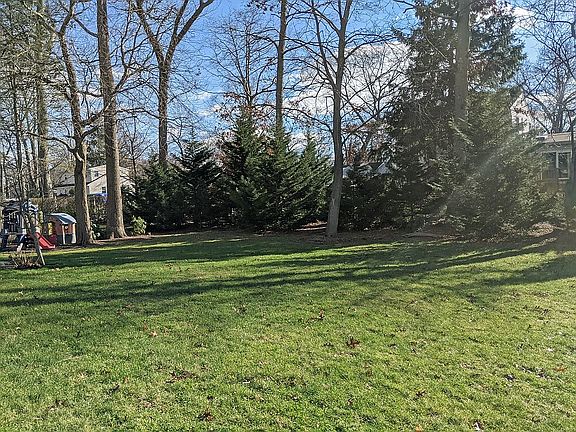 4th image of 12 Columbus Ave