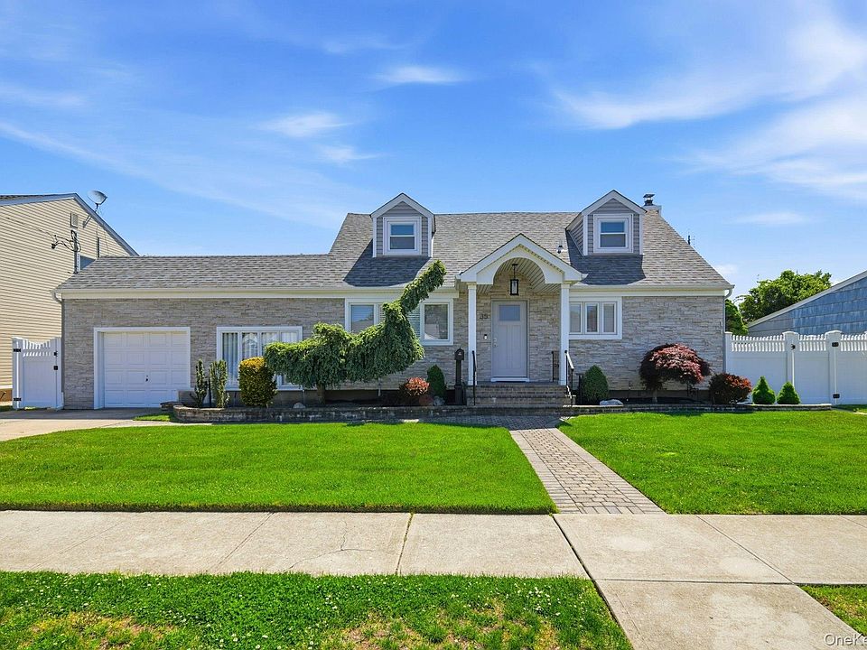 1st image of 35 3rd Avenue
