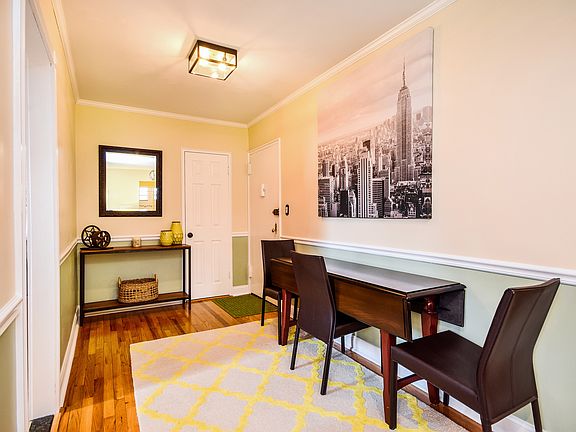 4th image of 11 Bryant Cres APT 2C