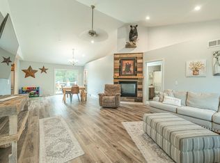 405 7th Ave #C, New Glarus, WI 53574