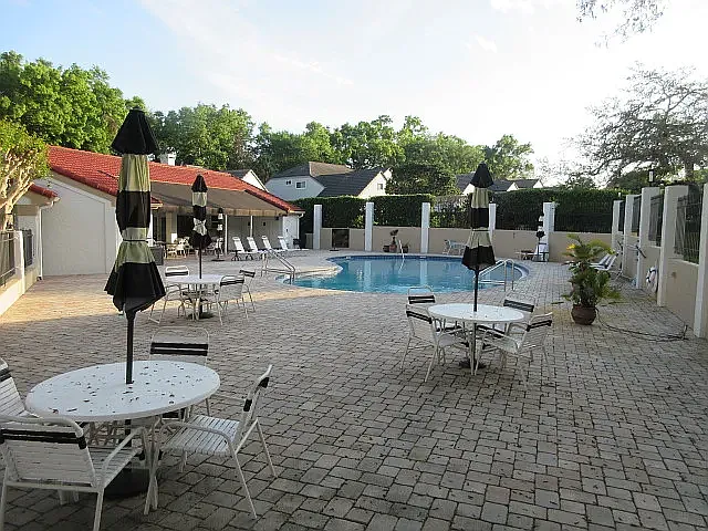 443 Hamptoncrest Cir #103 — Photo 7