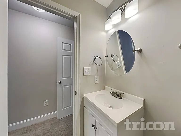 5229 Harmon Pl — Photo 9