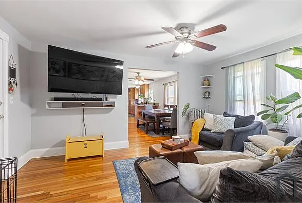 3 bed, 1200 sqft, $3,500 — Photo 3