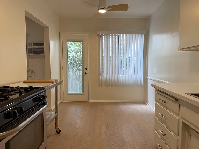 4307 Cedros Ave #4311-2 — Photo 1