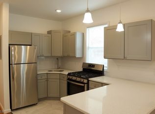 373-375 N 6th St #2R, Newark, NJ 07107