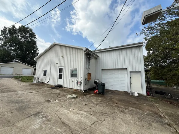 814 Clifton Dr, Frankfort, KY 40601