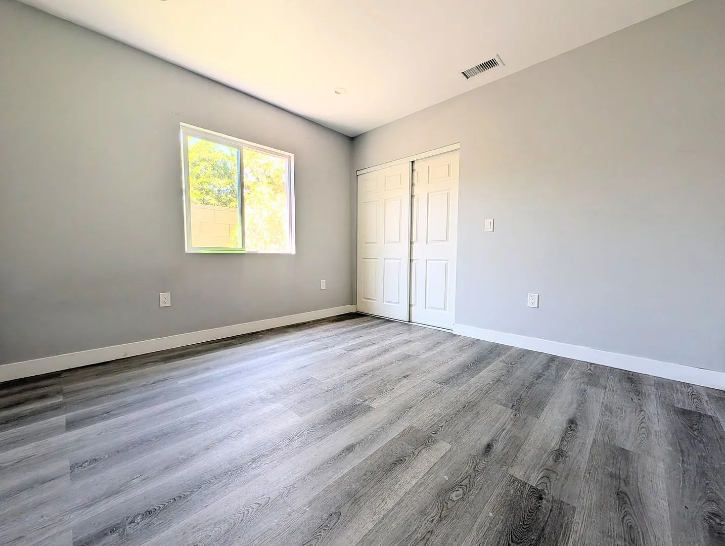 Spacious 3bed 2 Bath Back House — Photo 3