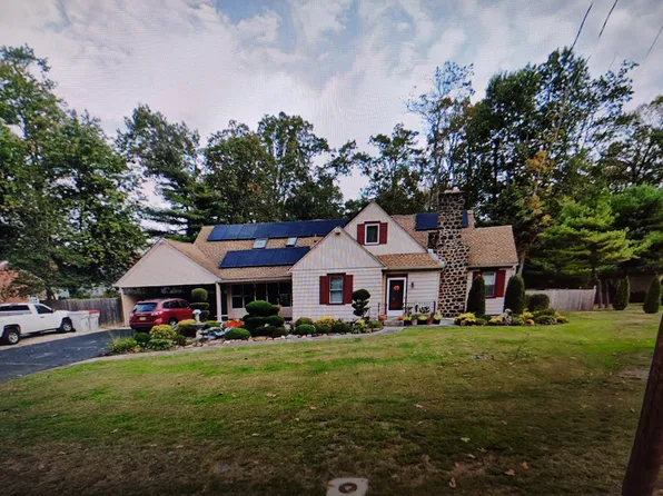 1138 Chimes Ter, Vineland, NJ 08360