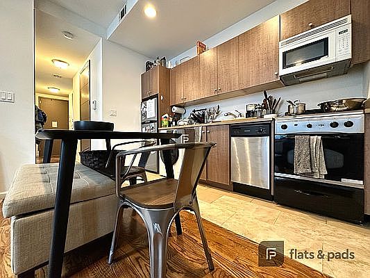 5th image of 724 Franklin Ave APT 2R