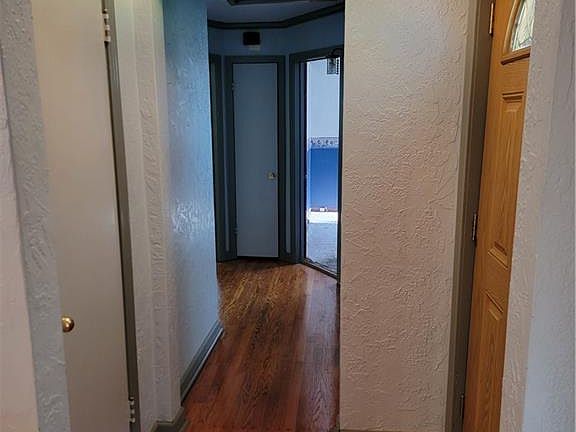 4th image of 9605 Eastern Ave