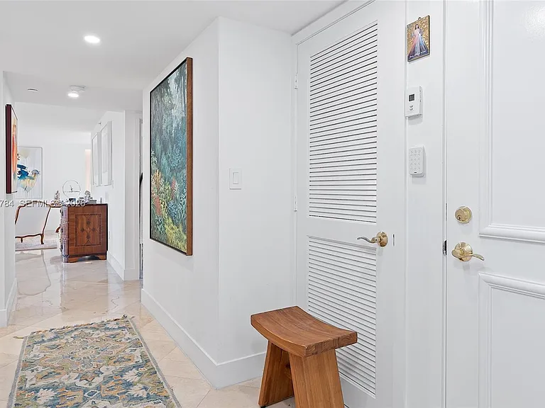 151 SE 15th Rd #601 — Photo 12