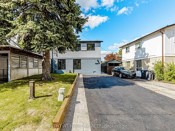 3rd image of 8 Hazelglen Ct S