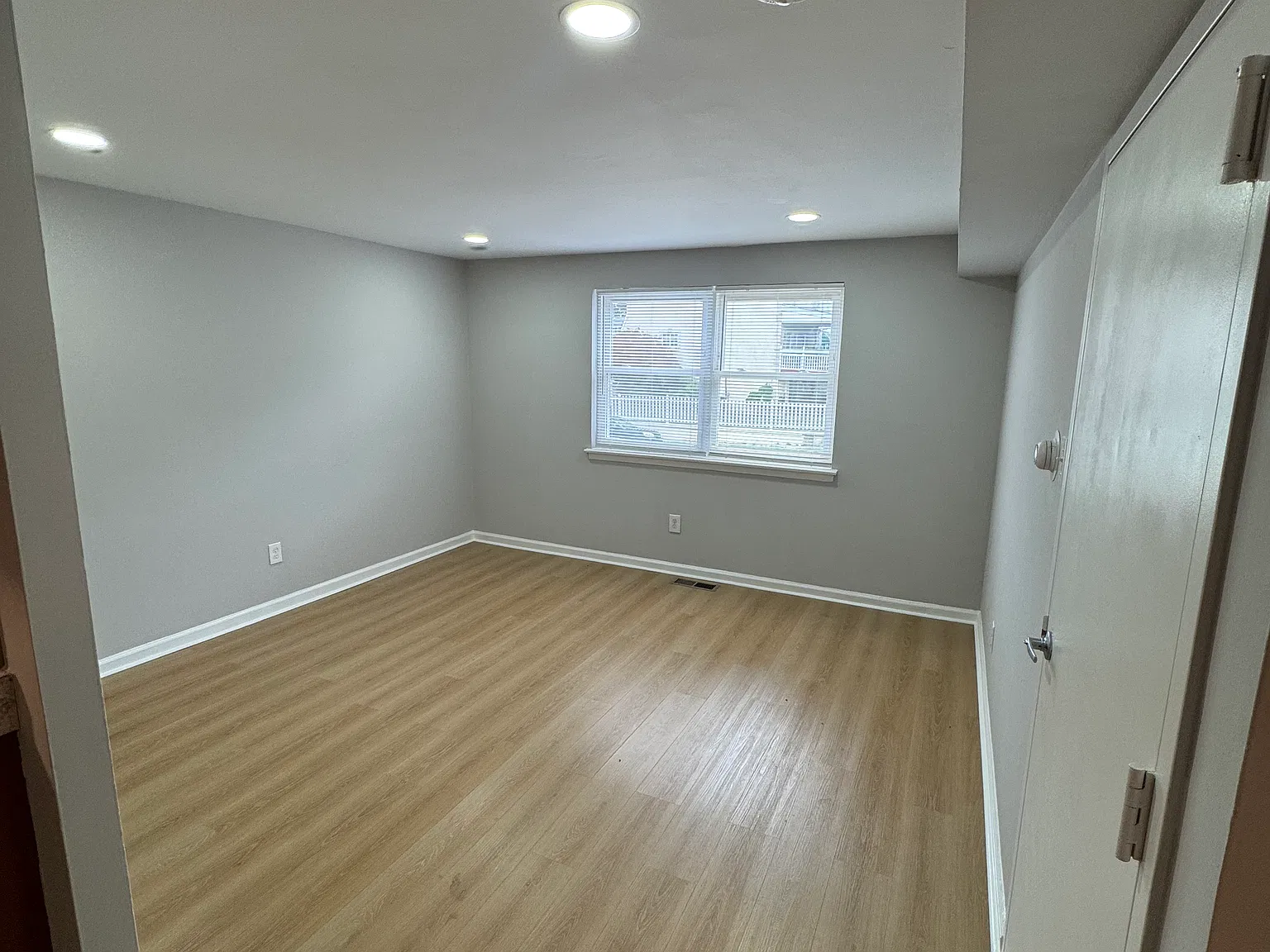 2 bed, 880 sqft, $1,650 — Photo 3