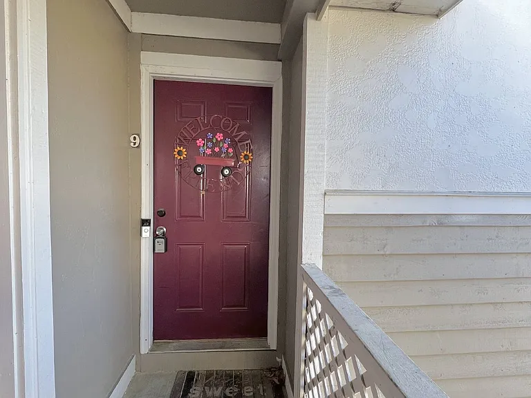 1018 Wood Creek Dr #9 — Photo 2