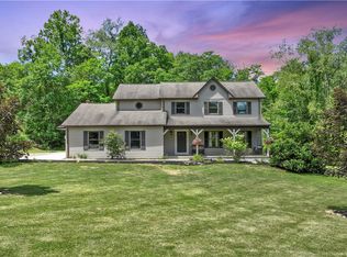 132 Presidents Dr, Ligonier, PA 15658