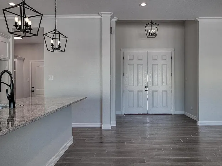 423 Pitaya Ln — Photo 6
