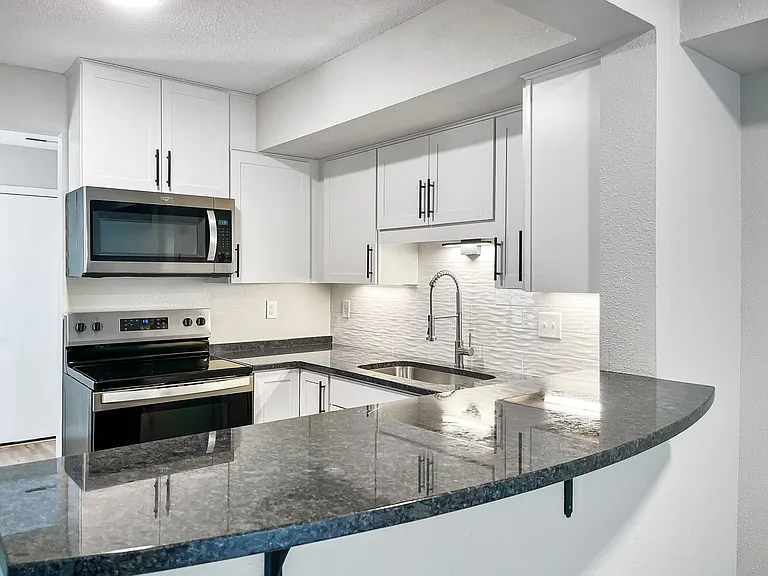 Woodlane Place Townhomes — Photo 32