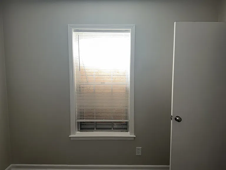 3329 Denver St — Photo 16