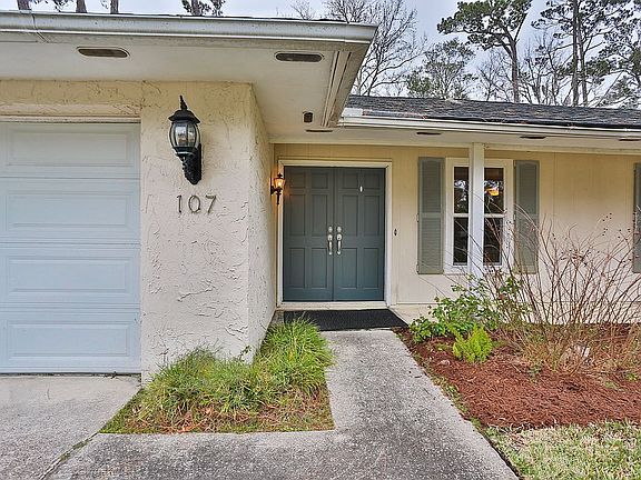2nd image of 107 Sanchez Dr W