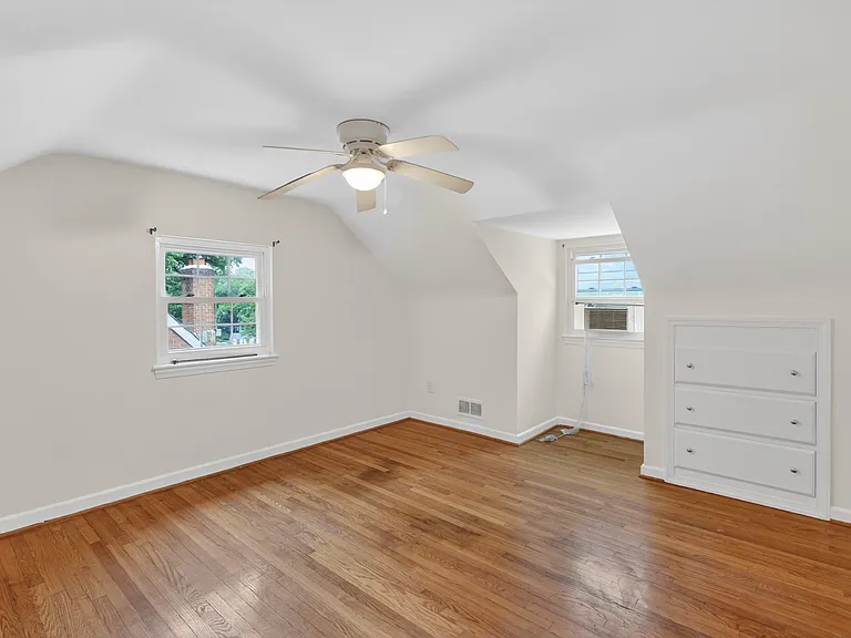Upstairs bedroom #3