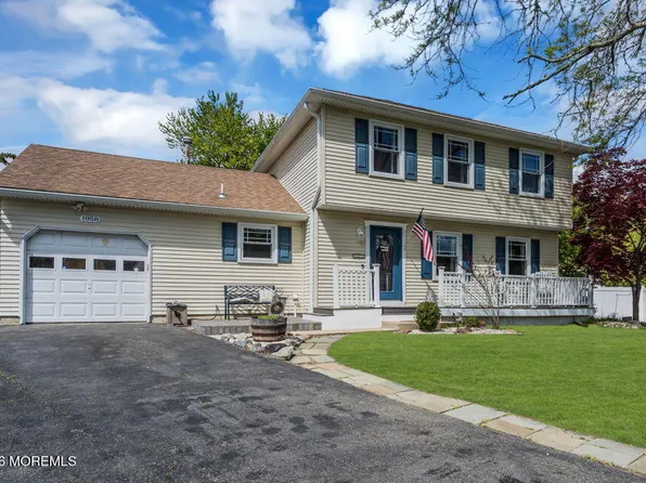 1058 Torremolinos Court, Toms River, NJ 08753