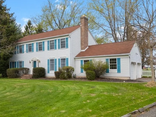 2 Rittenhouse Cir, Raritan Twp., NJ 08822