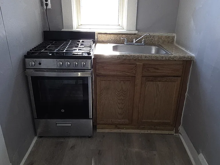 3723 Nortonia Rd #1 — Photo 9