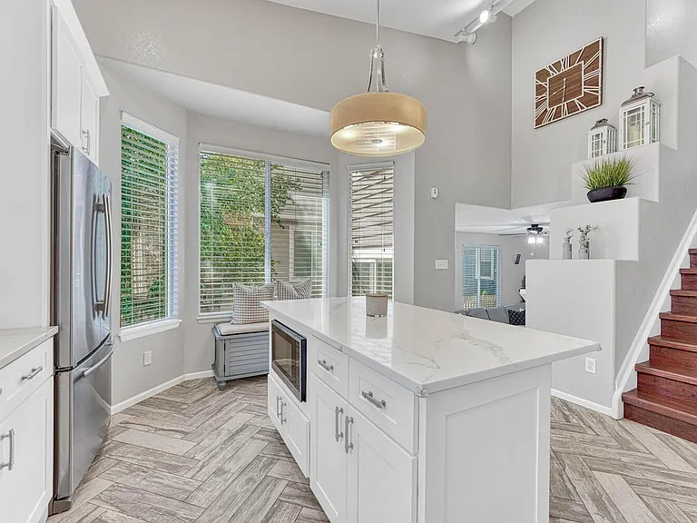 10566 Cherrybrook Cir — Photo 11
