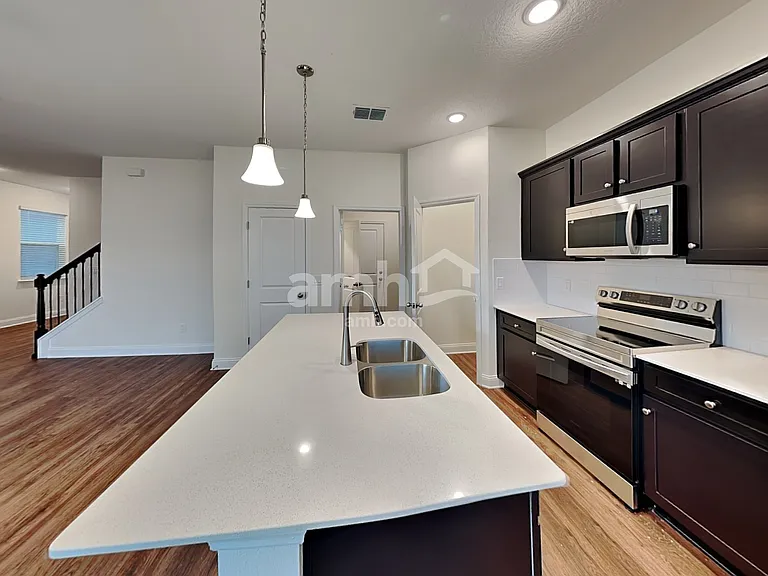 6209 Little Bluff Cir — Photo 3