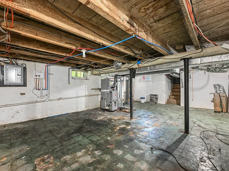 71 Maple St — Photo 15