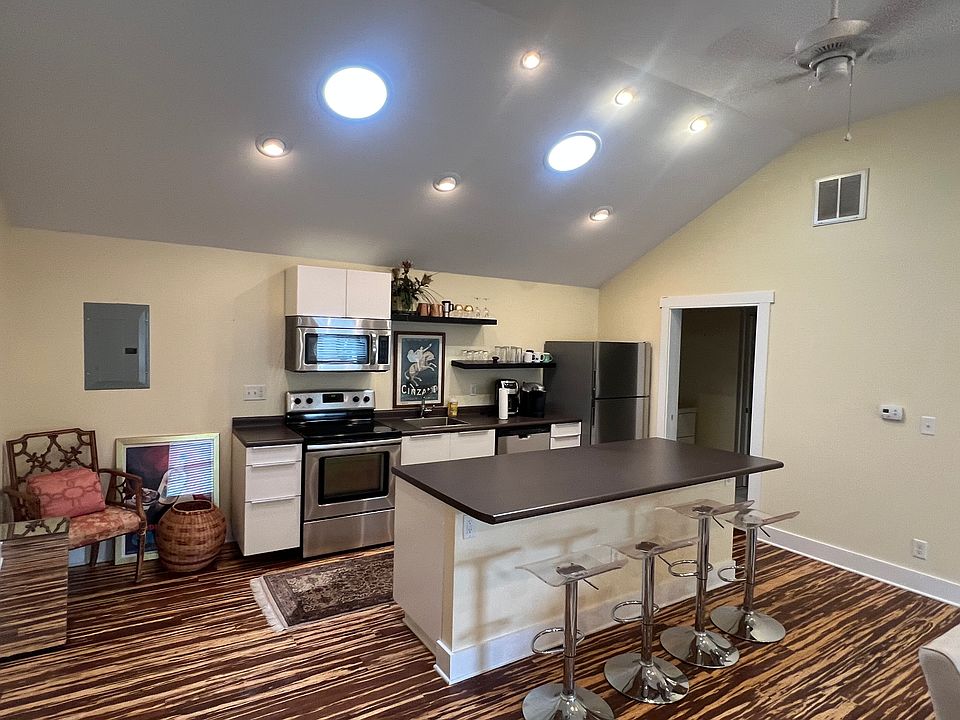 Same area - kitchen view