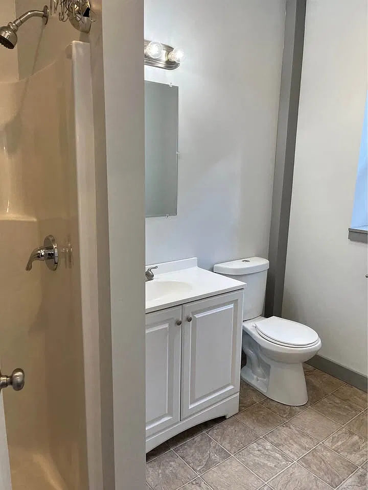 1 bed, $1,300 — Photo 3