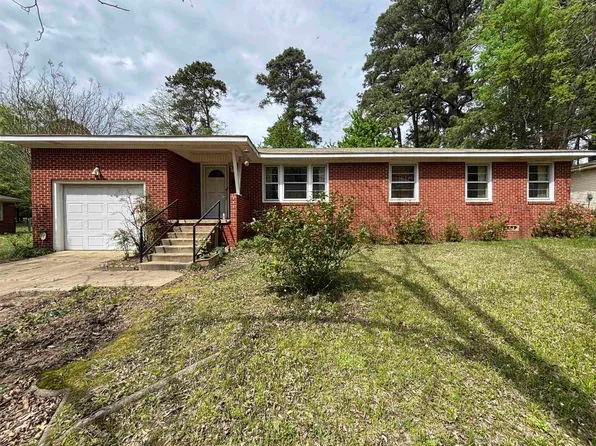 836 Pine St, Gilmer, TX 75644