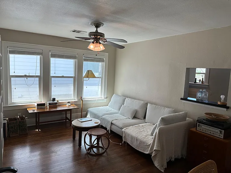 1236 W Bell St #3 — Photo 2