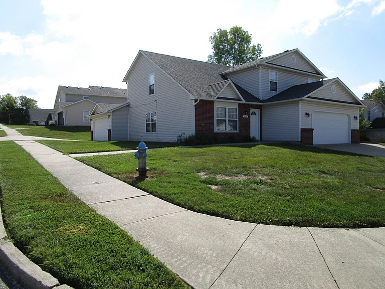 5004-5006 Carrie Ridge Dr. — Photo 4