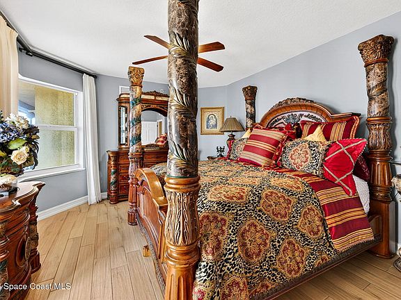 5th image of 490 Sail Ln APT 301
