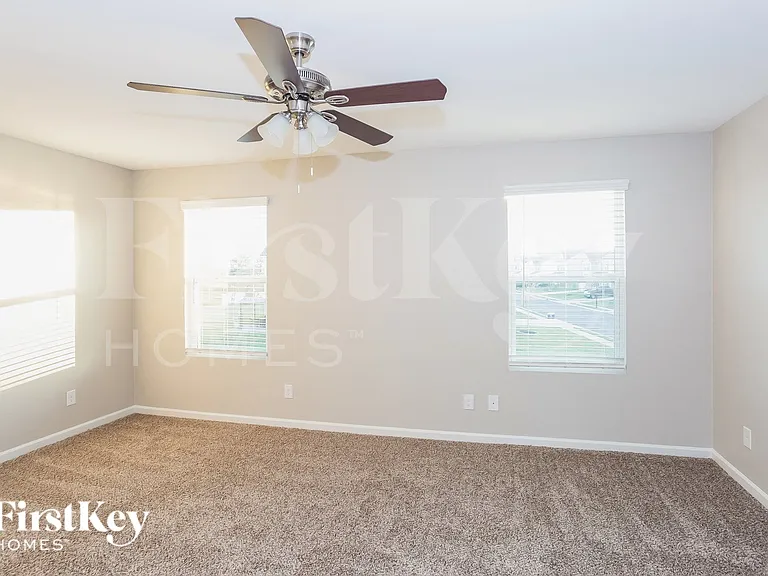 408 Gentle Bend Cv — Photo 7