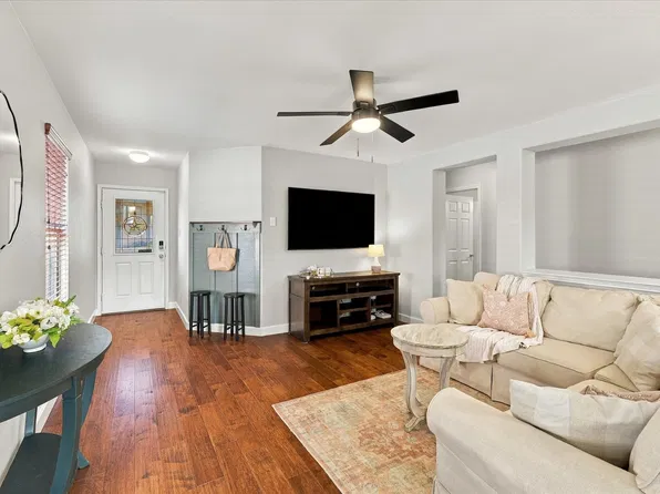 5916 Ridge Lake Dr, Fort Worth, TX 76244