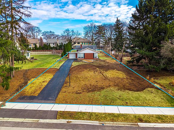 4th image of 650 Thornwood Dr