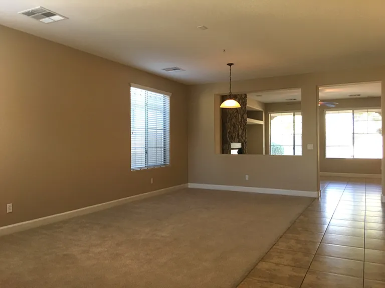 300 W Wisteria Pl — Photo 6