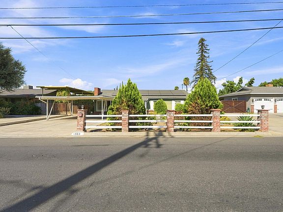 2nd image of 1382 N Oaks St