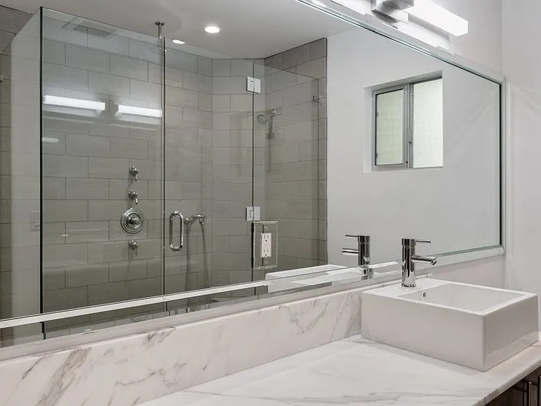 1148 N Clark St #3 — Photo 15
