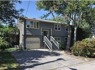 35 Joy Ln, Narragansett, RI 02882