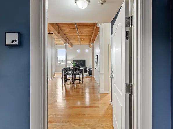 52 Lawrence Dr #M506, Lowell, MA 01854