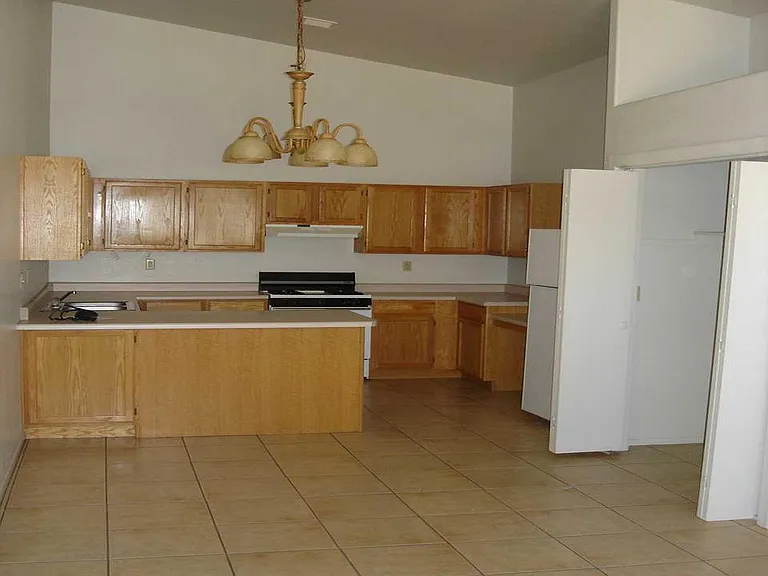 4471 N Duke Dr #1 — Photo 2